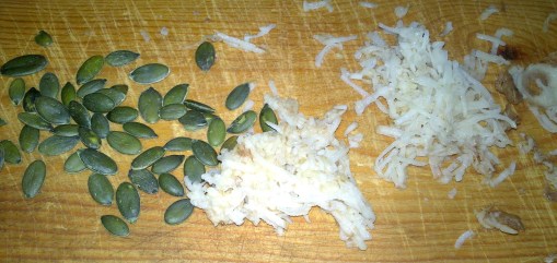 Rå potatis med pumpakärnor
